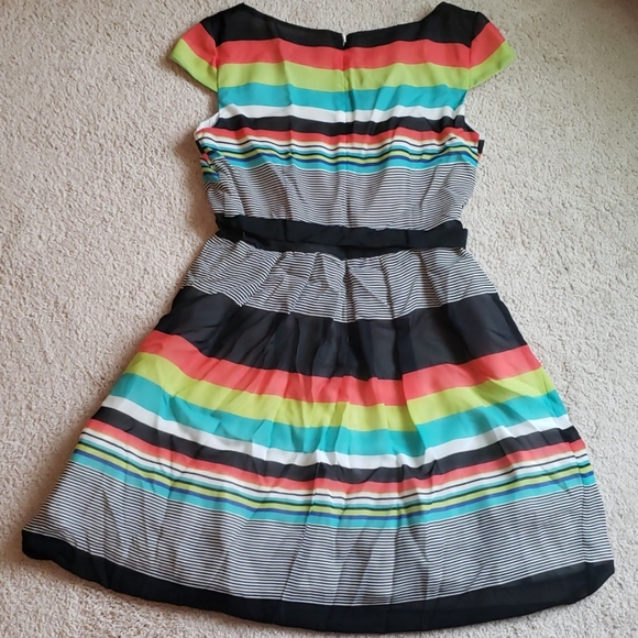 ☀️S.L. Fashions Dress.☀️ - Picture 5 of 8